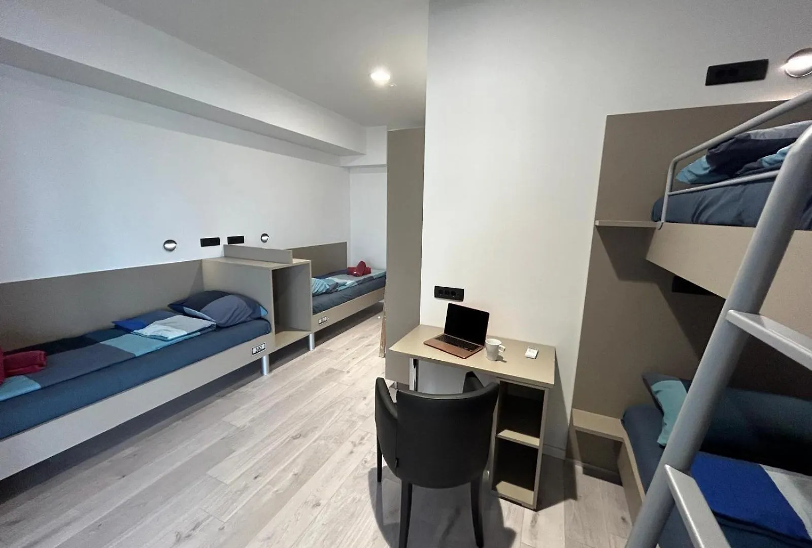 Hostelum Umago Croácia